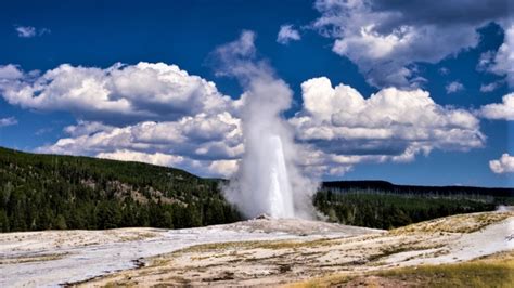 March 1 1872 Yellowstone Becomes The First National Park And Begins