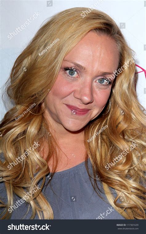 Los Angeles Oct 29 Nicole Sullivan Arrives At The Casting Society Of