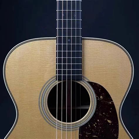 Custom martin 00028 acoustic guitar