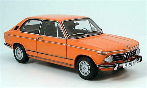 Diecast model cars Bmw 2000 Touring 1/18 Autoart tii orange 1973 ...