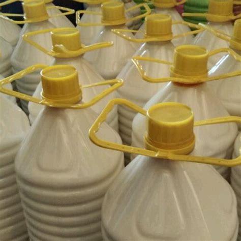 Roshni Litre White Liquid Phenyl Packaging Type Bottle For Floor