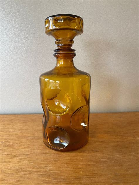 Vtg Amber Glass Decanter With Stopper Vintage Amber Colored Etsy Colored Glass Bottles