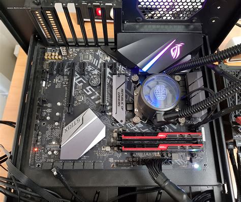 ASUS ROG Strix H370 F Gaming