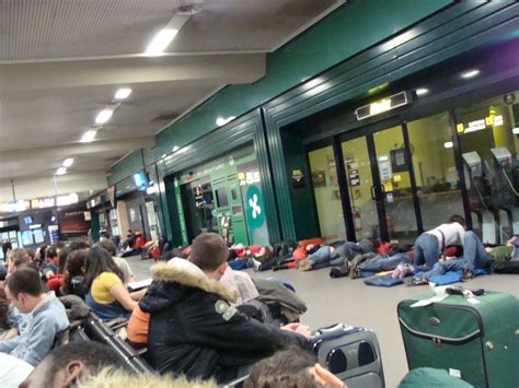 Bergamo Airport Guide (BGY) - Sleeping in Airports