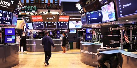 Stocks Finish Lower After Robust Economic Data Wsj