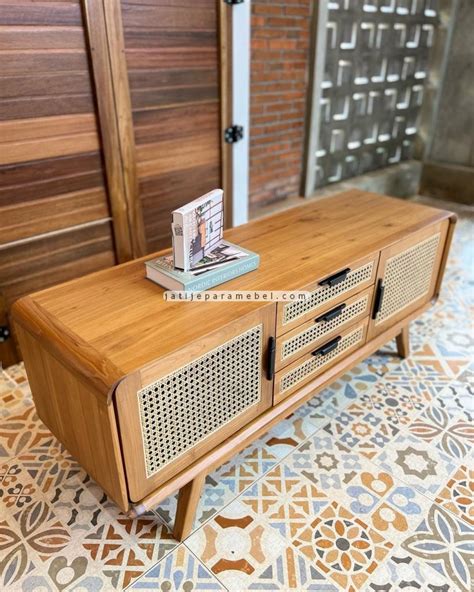 Buffet TV Meja TV Minimalis Retro Kayu Jati Kombinasi Rotan JJM BTV 083