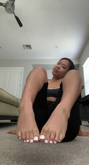 Feet RT PROMO 56 6K On Twitter FOLLOW Goddess GoddessAlii