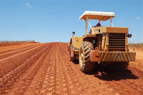 Estradas de Pernambuco Conclusão da implantação e pavimentação da