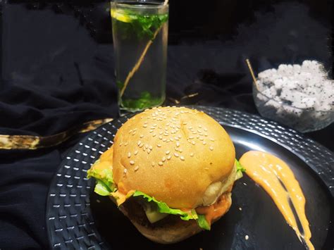 Spicy paneer burger - The Busy Apron