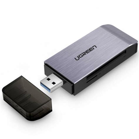 UGREEN 4 az 1 ben USB adapter SD microSD kártyaolvasó ezüst