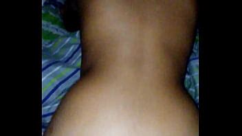 AGARRANDOLA DE PERRITO SE MUEVE RICO LA MUY PERRA XVIDEOS