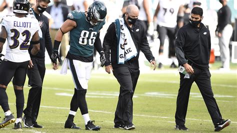 Philadelphia Eagles TE Zach Ertz expected out 3-4 weeks; RB Miles Sanders likely out vs. Giants ...