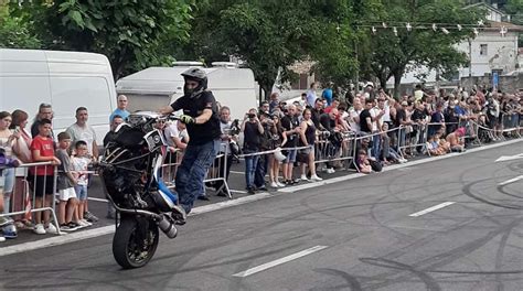 La Moto Iguanada Volver A Llenar Ortuella De Motos Cuero Y Gran