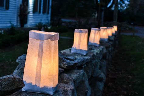 Luminaria Lights for Christmas Eve - Zucchini Sisters