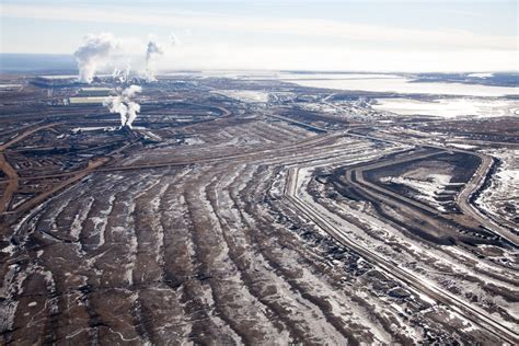 Shocking Aerial Images Show Extent Of Canadas Oilsands Operation