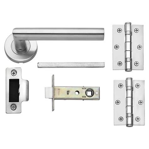 Lecco Satin Stainless Steel Mitred Lever On Rose Door Handle Pack Howdens