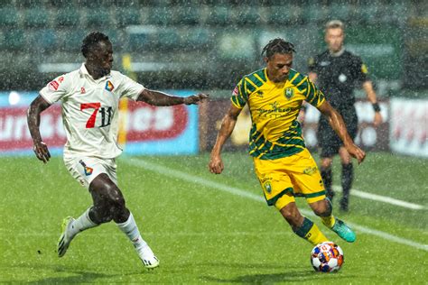 ADO Den Haag Verliest Onnodig Punten Tegen Hekkensluiter Telstar