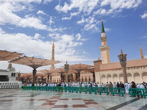 Saudi Arabia Mosque Stock Photos, Images and Backgrounds for Free Download