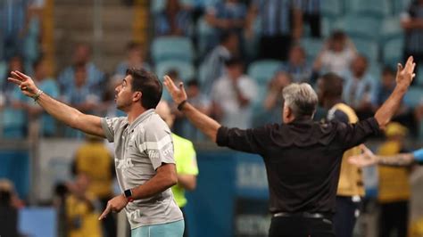 Esquema tático do Grêmio foi fundamental para vitória sobre o Palmeiras