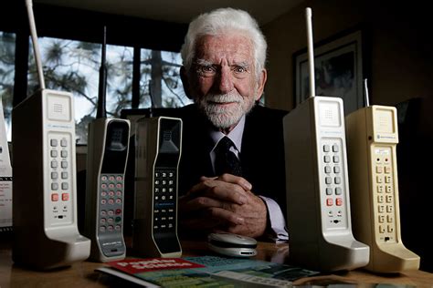 Meridianos Conoce a Marty Cooper el inventor del teléfono móvil