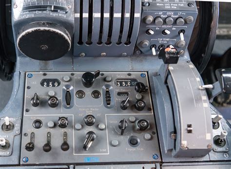 A Hawker Siddeley Trident cockpit experience – Jet Age Museum style