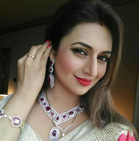 Divyanka Tripathi Wallpapers Top Free Divyanka Tripathi Backgrounds