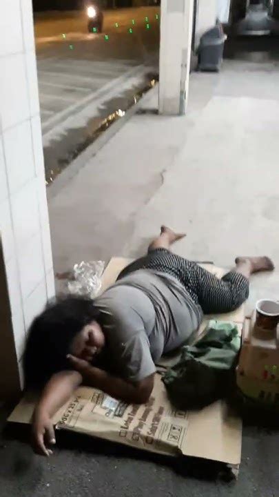 masaya ako kapag nakakatulong sa iba lalo na mga homeless shorts