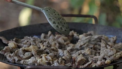 Beef Cooking on Iron Plate 27772389 Stock Video at Vecteezy