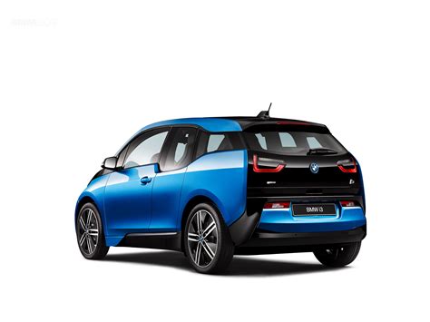 WORLD PREMIERE 2017 BMW I3 Debuts Higher Density Battery