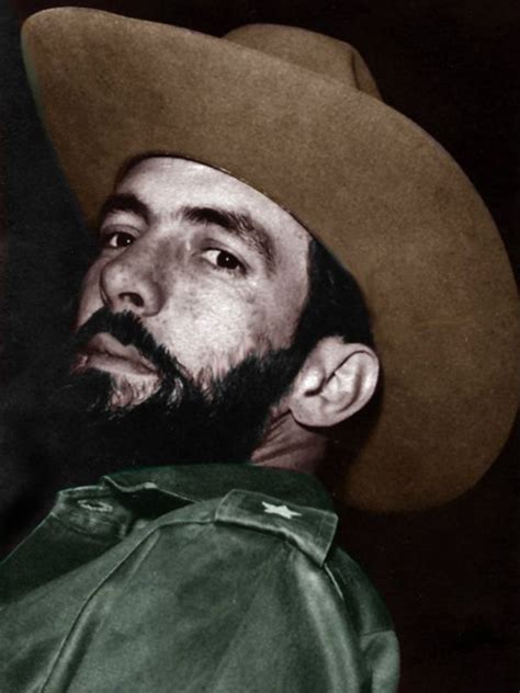 Camilo Cienfuegos Fotos En Colores Cienfuegos Historical Pictures