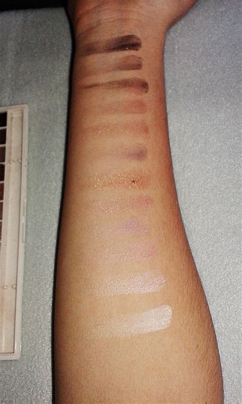 Tanie A Dobre Lovely Classic Nude Make Up Kit Paletka Cieni