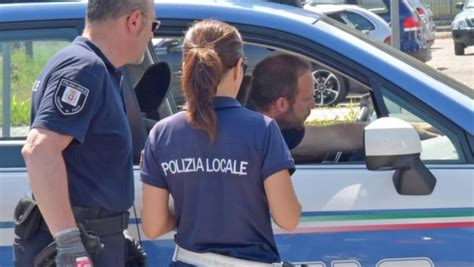 Quattro Auto Coinvolte In Un Incidente Sull Autostrada Del Sole Due Feriti