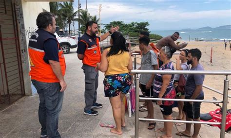 Defesa Civil Alerta Banhistas Nas Praias De Maca Sobre Risco De