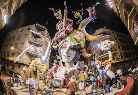 How To Celebrate Las Fallas in Valencia