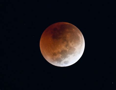 Cientistas Descobrem Nova Fonte De água Na Lua Estadão