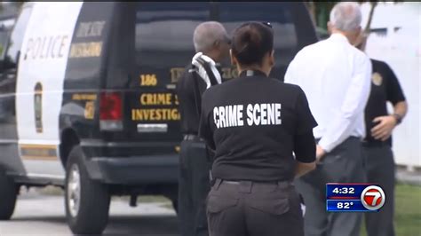 Police Search For Gunman After Man Found Shot In Miami Gardens Wsvn 7news Miami News