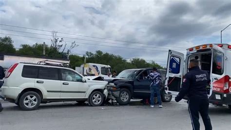 Muere Mujer Tras Chocar De Frente Su Camioneta En Cadereyta