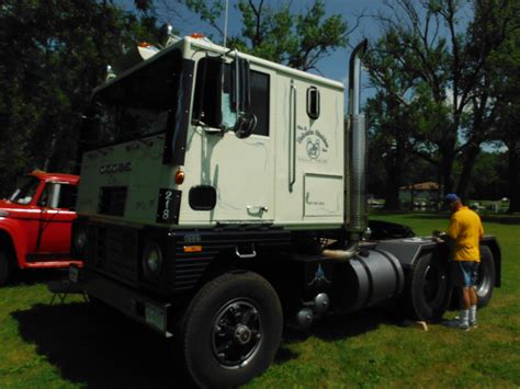 Took Some Pictures at Truck Show: - Antique and Classic Mack Trucks ...