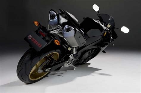 Ficha técnica de la Yamaha YZF R1 2009 Masmoto es