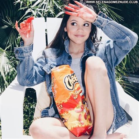 Jenna Ortega No Source Celebrity Beautiful Babe Posing Hot Paparazzi