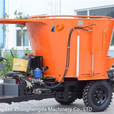 Self Propelled TMR Feed Mixer Hindamachinery