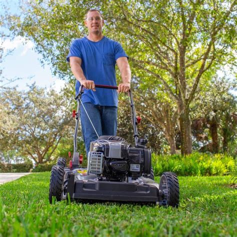 Murray MNA152702 21 In 140 Cc Briggs And Stratton Walk Behind Gas Push