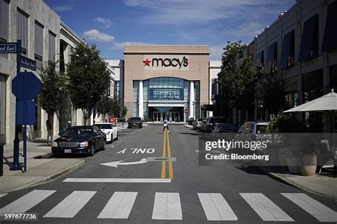 275 Columbus Shopping Mall Stock Photos, High-Res Pictures, and Images ...