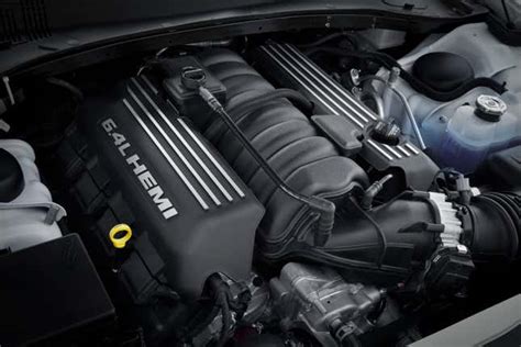 2023 Chrysler 300C Gets the Challenger Scat Pack's 475-HP V8