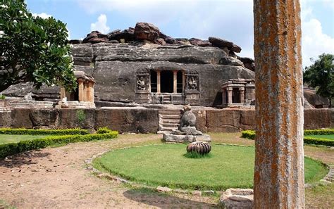 Full Day Tour Of Badami Pattadakal And Aihole