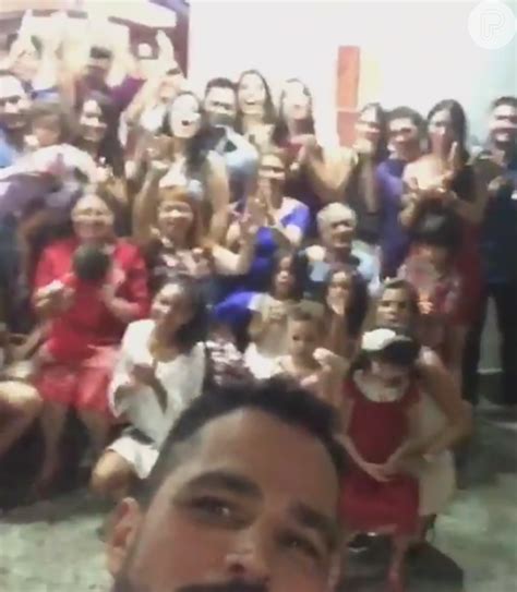 Foto Luciano Camargo Comemorou O Natal Ao Lado Da Família No Vídeo