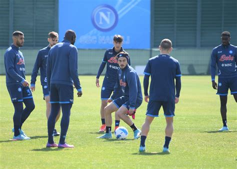 Report allenamento Napoli novità da Castel Volturno lavoro