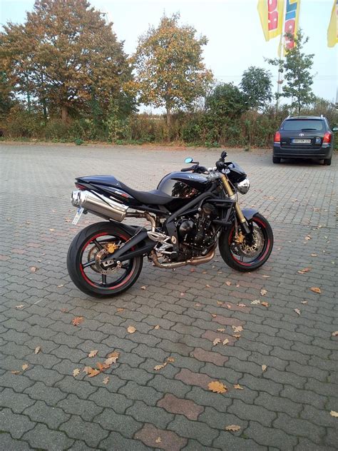 Umgebautes Motorrad Triumph Street Triple Von Nile Ps De