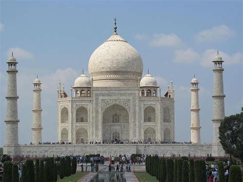 File:Taj Mahal inside view 02.JPG - Wikimedia Commons