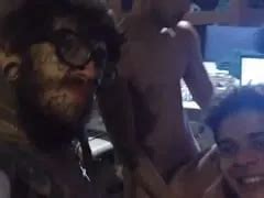 Tatuado Paulista Grava um Vídeo Amador Gay Mostrando Dois Amigos Fazendo uma Putaria Amadora no